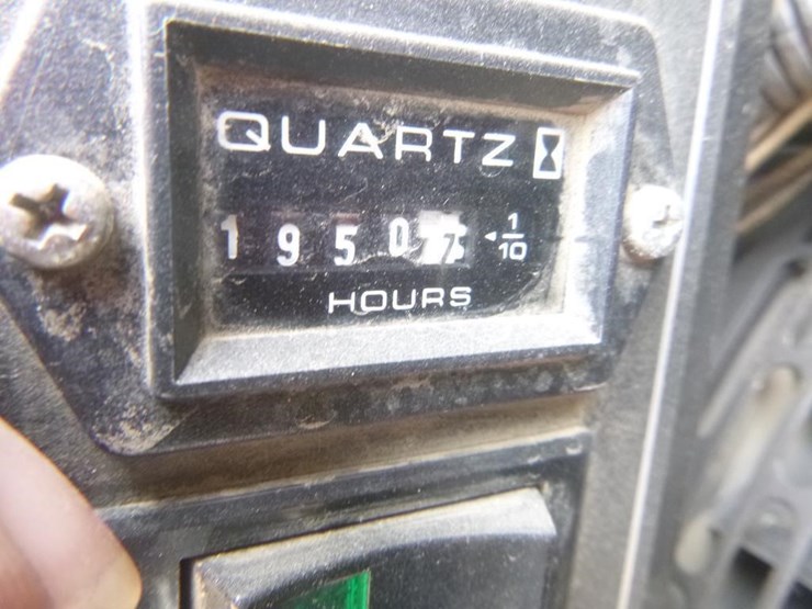 2005-freightliner-mt55-image-10