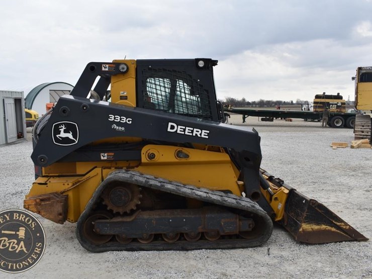 2021-deere-333g-image-6