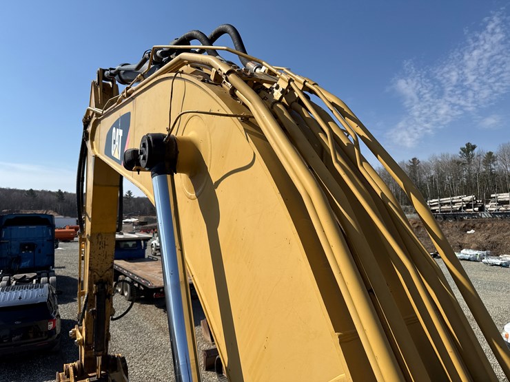 2011-caterpillar-336e-image-39