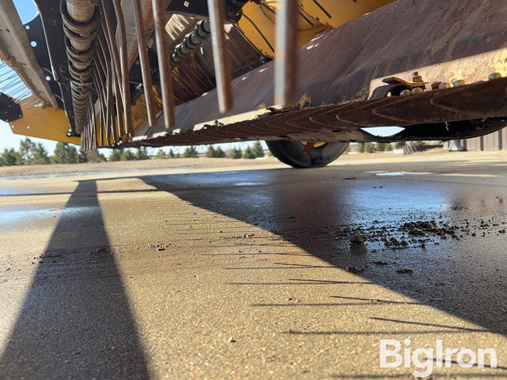 new-holland-1475-image-18