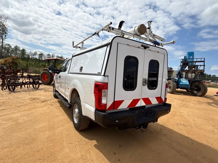 2019-ford-f250-xl-image-3