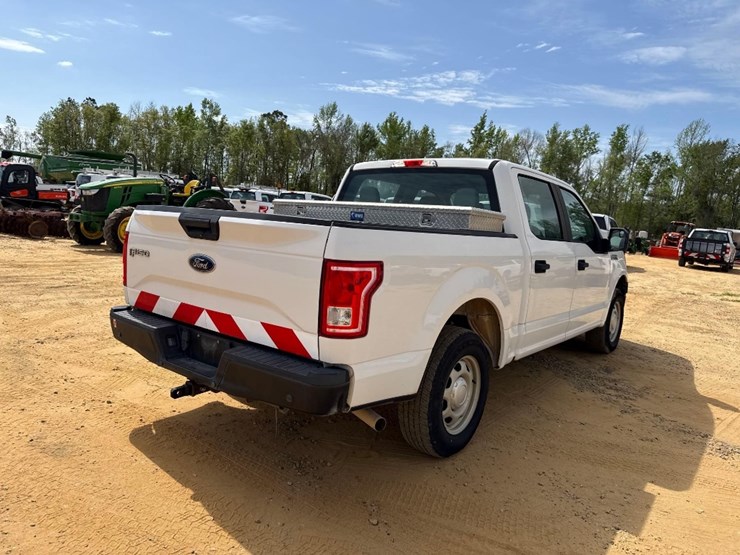 2017-ford-f150-xl-image-4