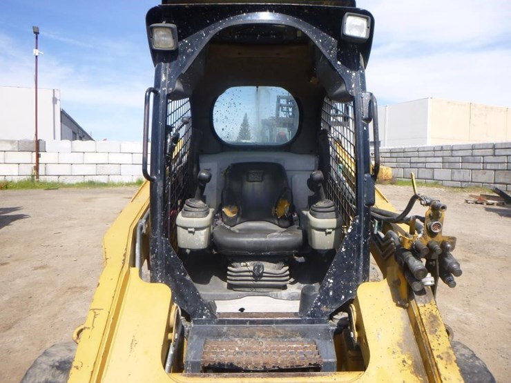 2009-caterpillar-246c-image-15