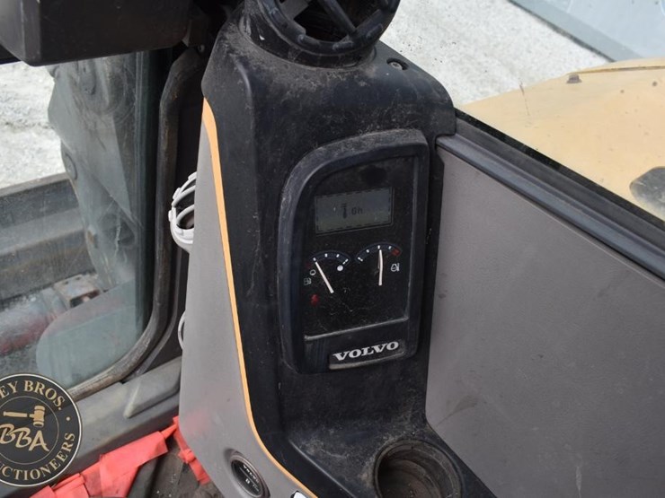 2019-volvo-ecr88d-image-55