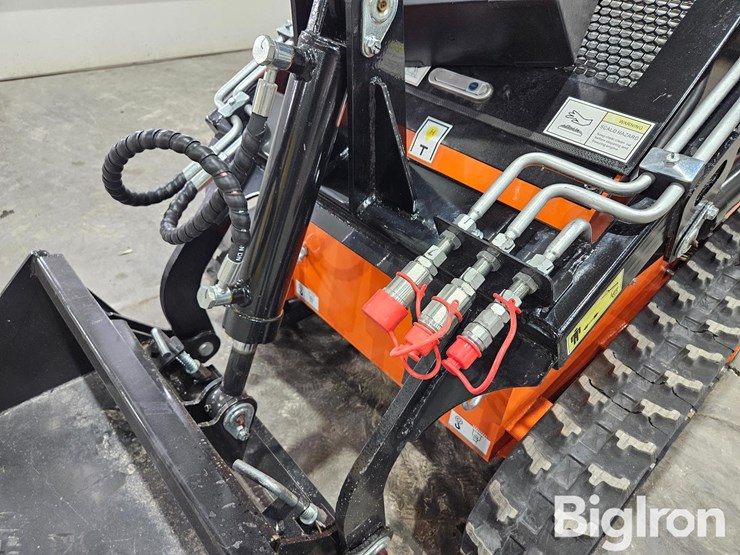 2025-massey-ferguson-730-image-15