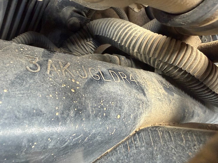 2018-freightliner-122sd-image-98