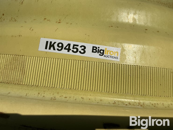 john-deere-32-image-13