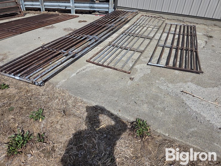 r-g-applegate-steel-gates-image-1