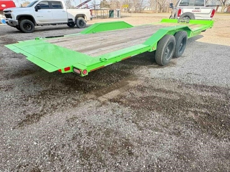 2024-maxx-d---t8x---24'-hyd-trailer-image-3