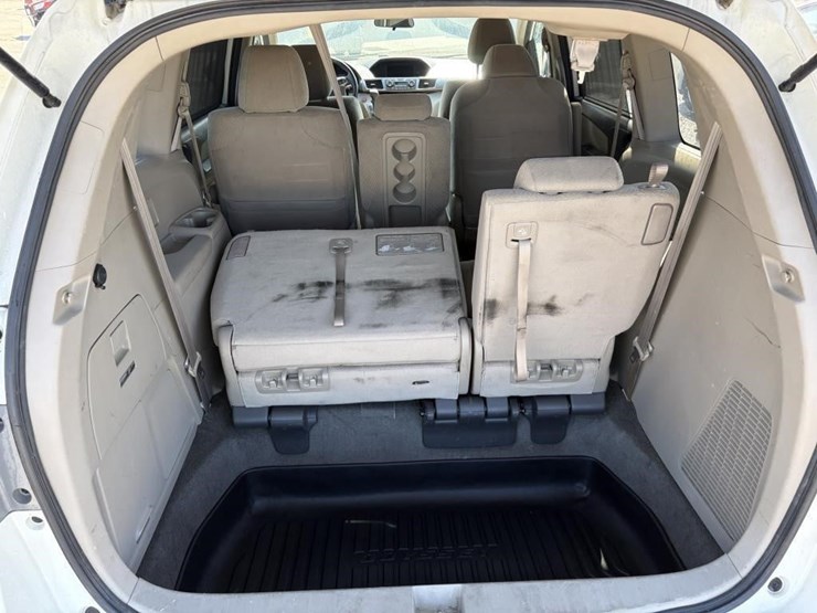 2016-honda-odyssey-image-12