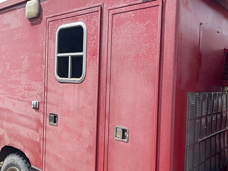 international-4700-image-5