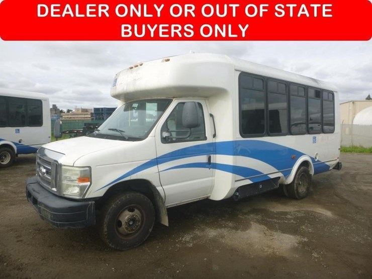 2014-ford-e450-image-1