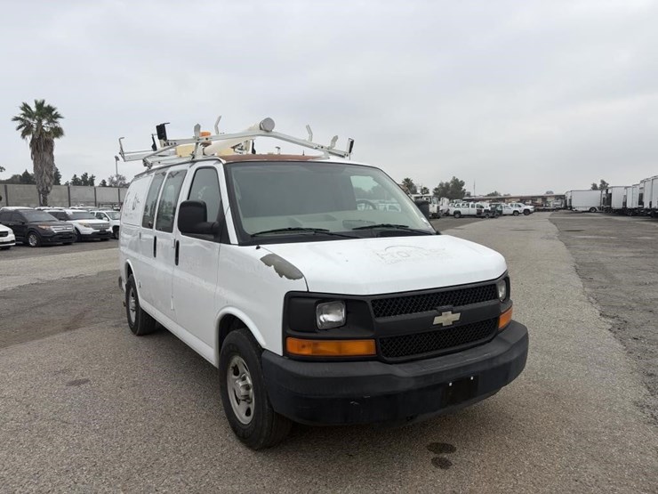 2007-chevrolet-express-1500-image-2