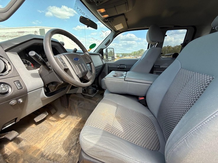 2015-ford-f250-xl-image-14