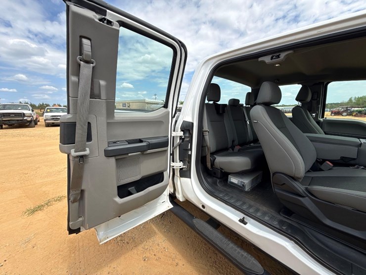 2019-ford-f150-xl-image-8