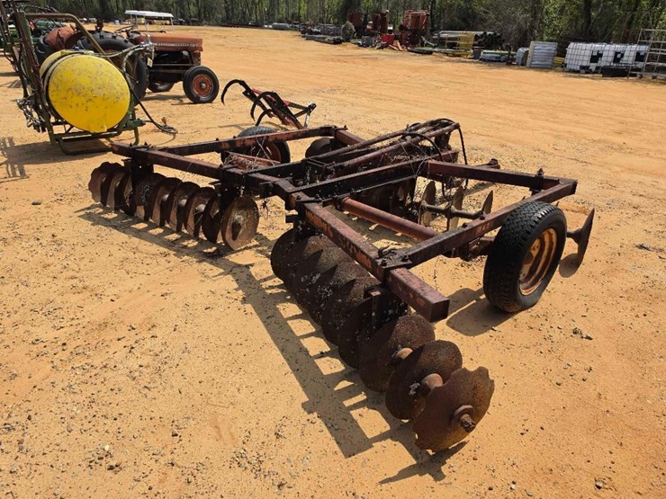 massey-ferguson-10-image-3