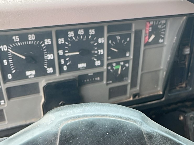 international-4700-image-16