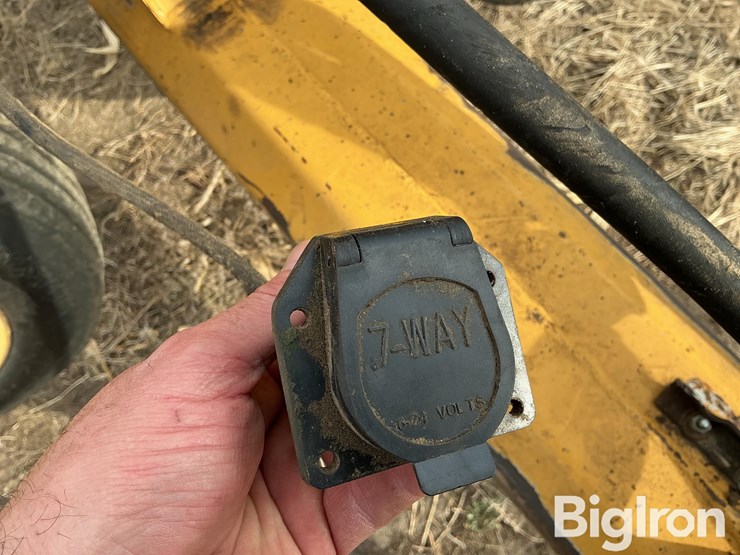 2001-vermeer-r24a-image-12