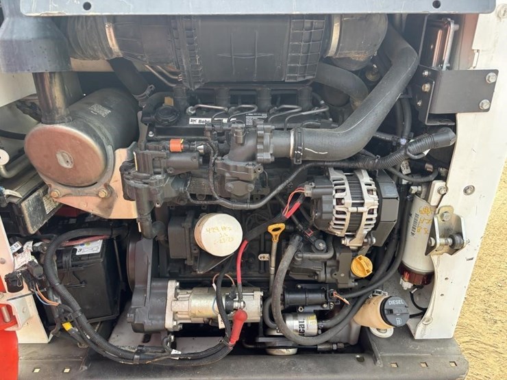 2021-bobcat-t450-image-31