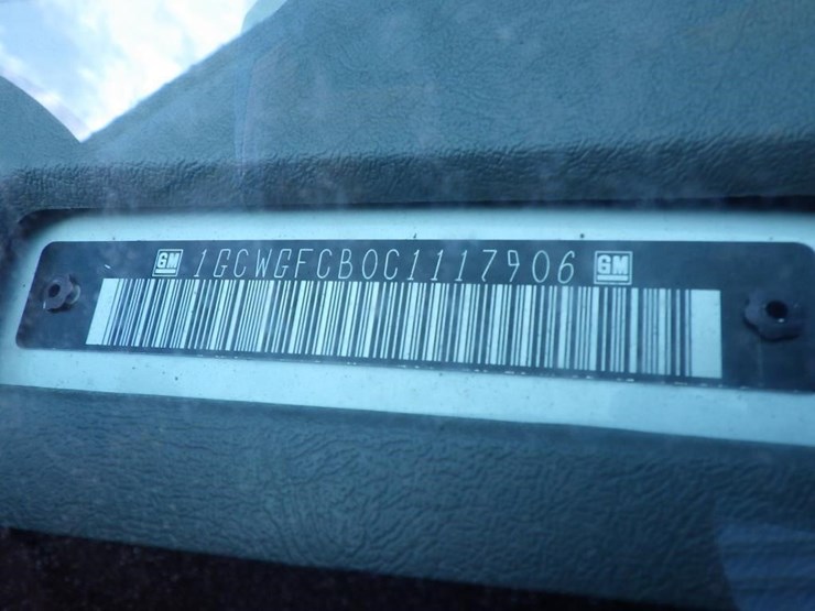 2012-chevrolet-express-2500-image-15