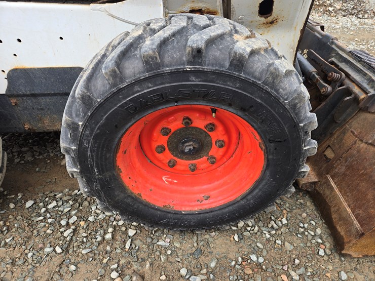 2017-bobcat-s570-image-52