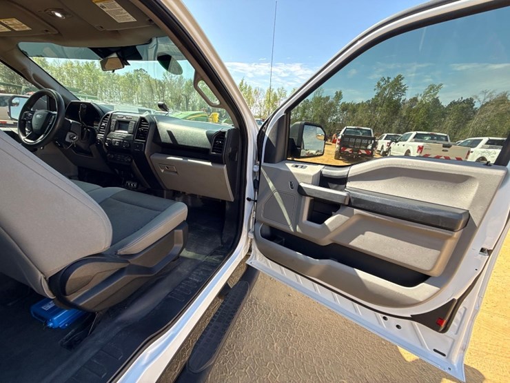 2017-ford-f150-image-11