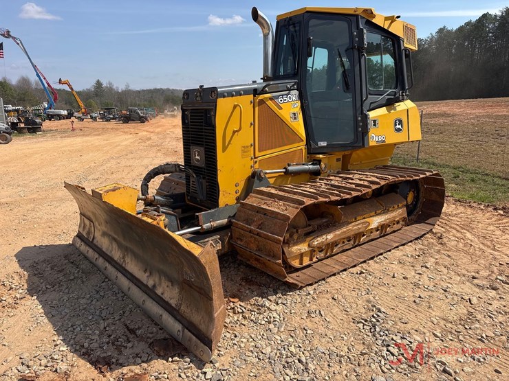 2016-deere-650k-lgp-image-6