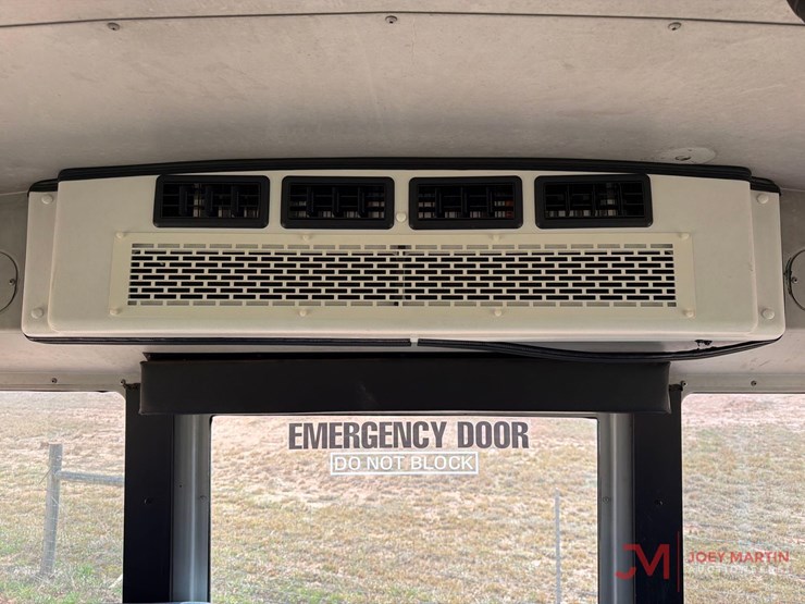 2008-thomas-saf-t-liner-c2-image-15