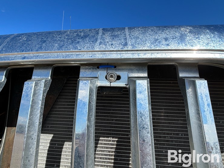 2013-international-7400-image-10