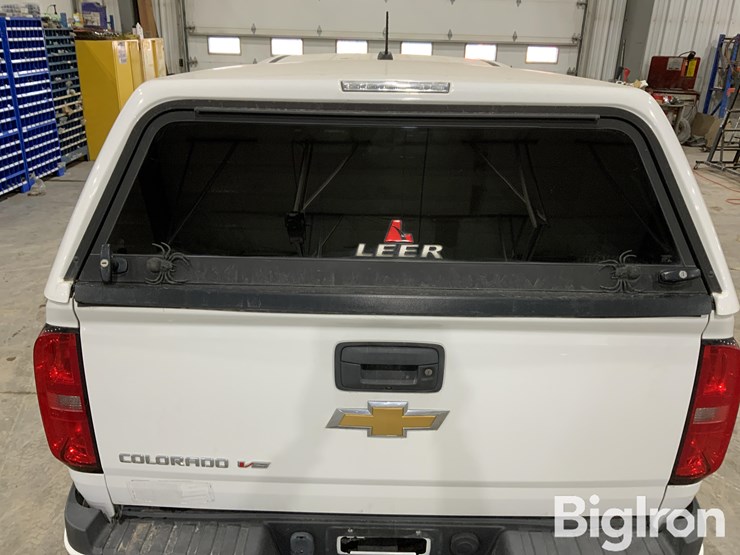 2017-chevrolet-colorado-image-19