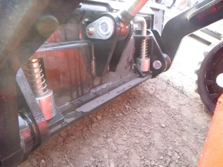 2026-sdlool-sl380-skid-steer-track-loader-image-10