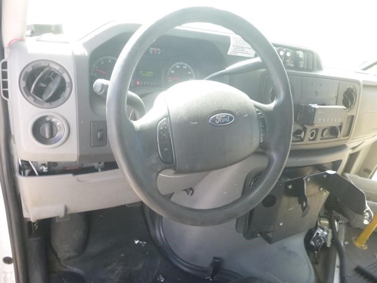 2014-ford-e450-image-9