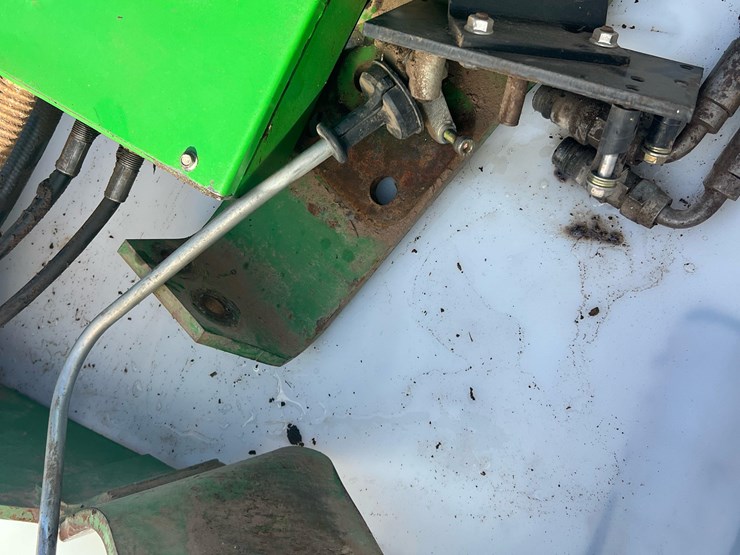 john-deere-840-image-12