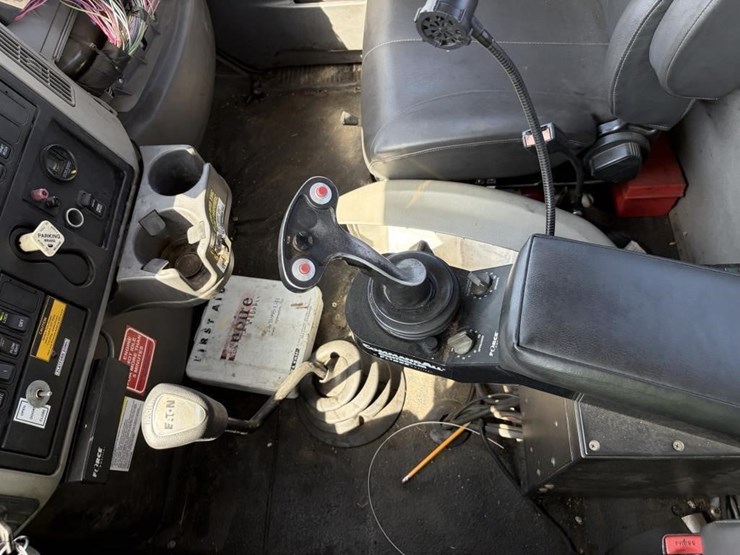 2009-international-workstar-7400-image-15