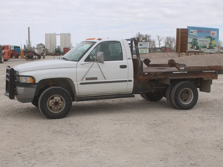 1999-dodge-3500-image-10