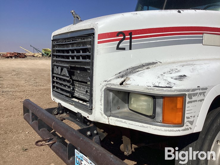 1990-mack-ch613-image-9