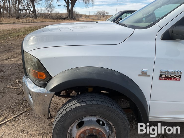 2011-dodge-ram-4500-image-17