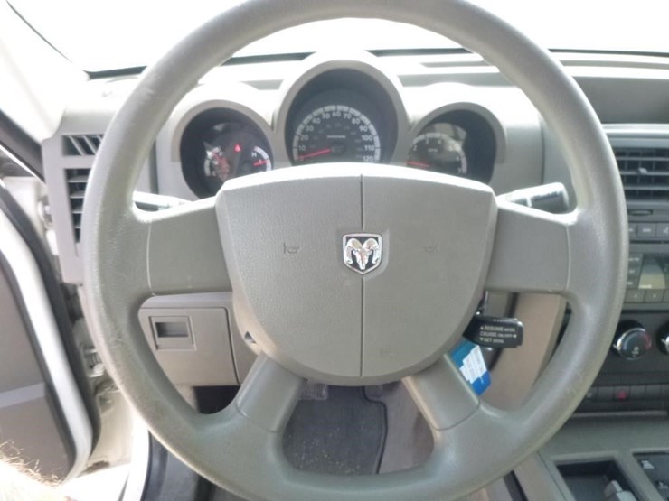 2008-dodge-nitro-image-13