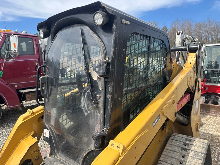 2019-caterpillar-259d3-image-9