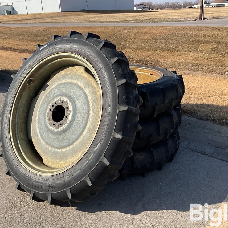 Vortexx 11.2-38 Pivot Tires & Rims