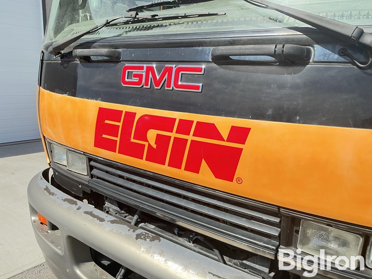 2008-gmc-t7500-image-10