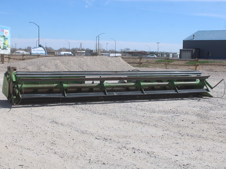 john-deere-224-image-1