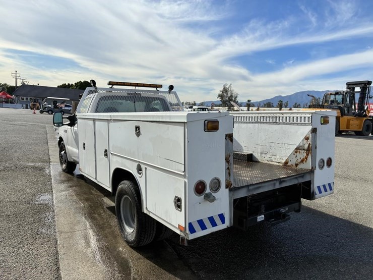 2002-ford-f350-image-4