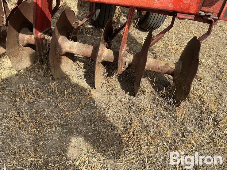 massey-ferguson-520-image-14