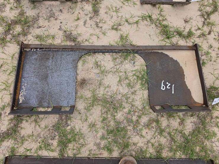 --skid-steer-cutaway-blank-plate-image-2