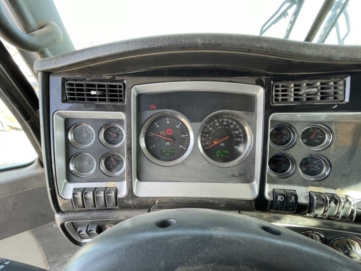 2007-kenworth-t800b-image-34