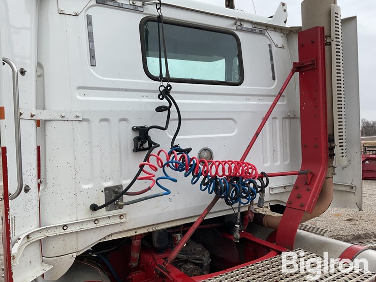 1993-white-wca-image-10