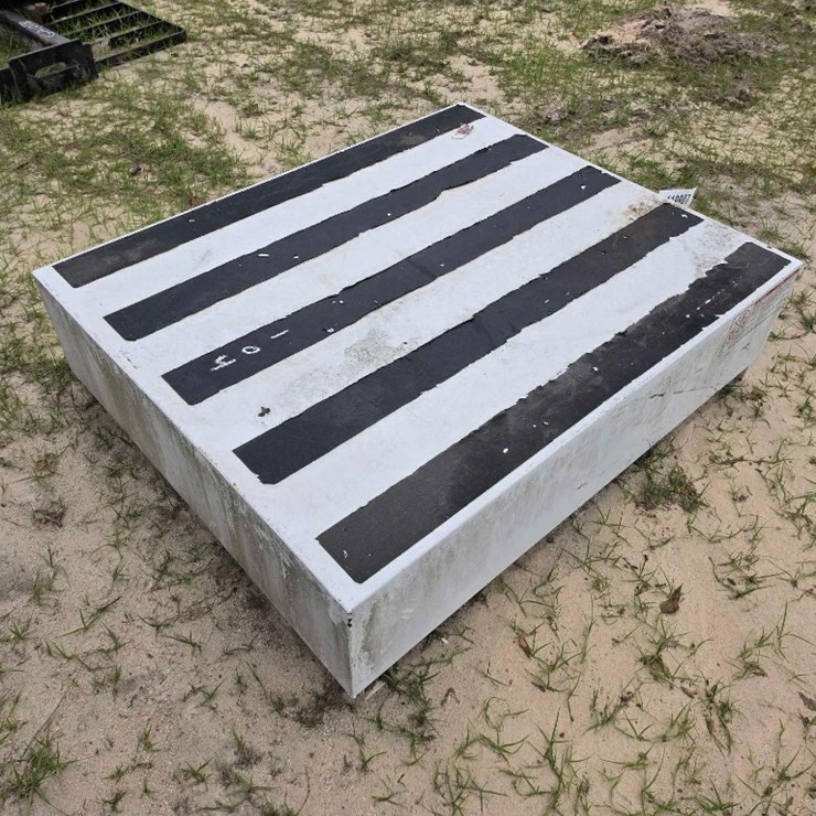 104 - WEATHER GAURD PACK-RAT TOOL BOX