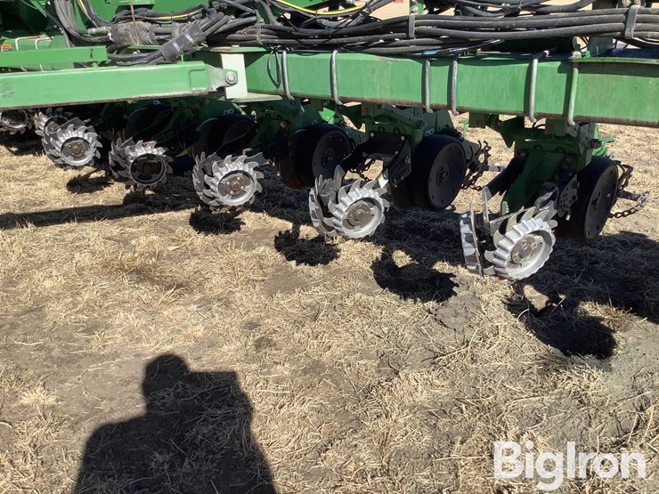 2010-john-deere-1770nt-ccs-image-14