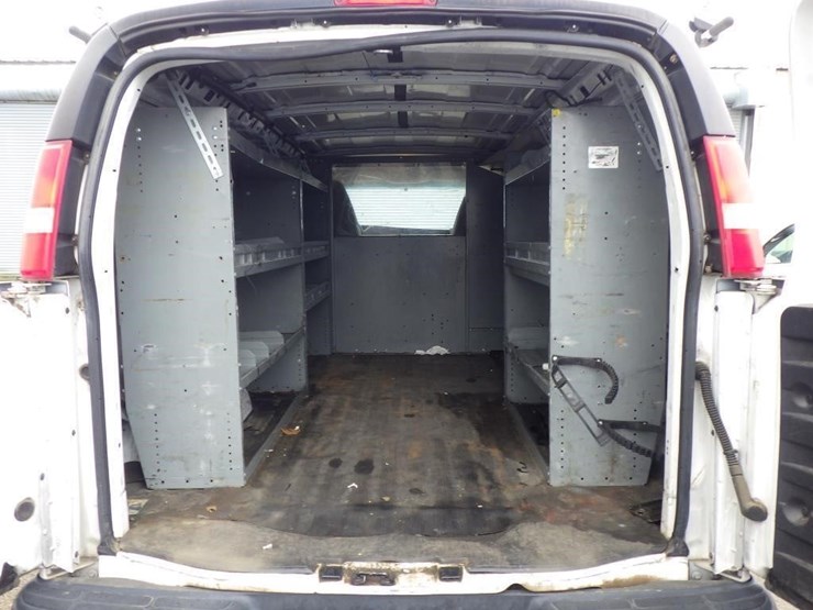 2013-chevrolet-express-2500-image-7